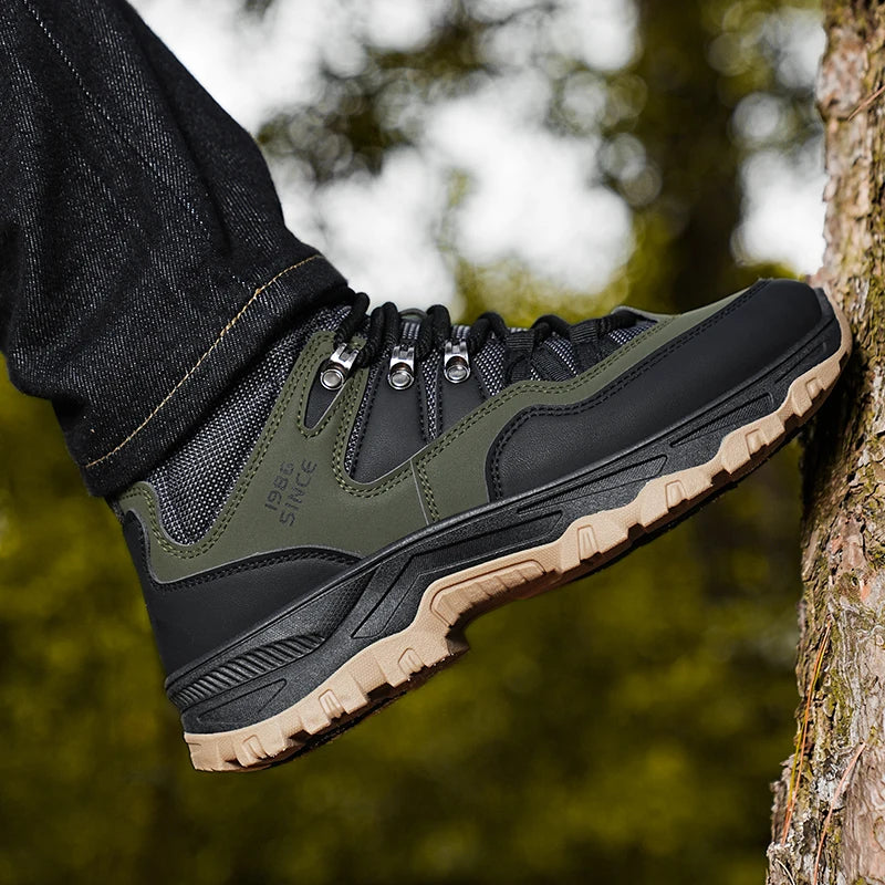 Hiking boots spring autumn new mem's casual sprots boots fashion anti slip soft sole comfort workwear boots youth outdoor boots